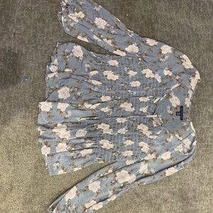 American eagle floral blouse